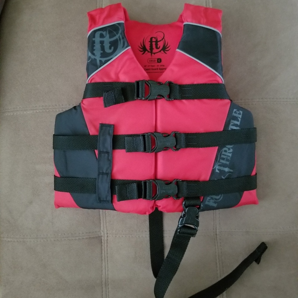 Full Throttle Child Size Red/Black Life Jacket